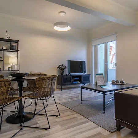 Apartment Glamorous 2bdr By Lovelystay *