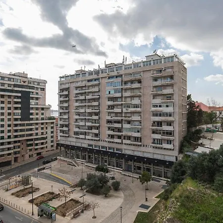 Glamorous 2bdr By Lovelystay Lisboa