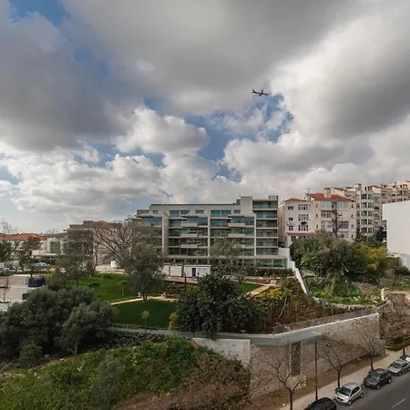 Glamorous 2bdr By Lovelystay Lisboa