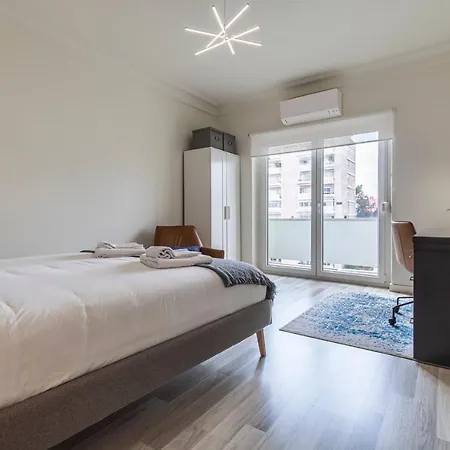 Glamorous 2bdr By Lovelystay Lisboa