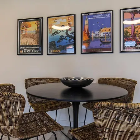 Glamorous 2bdr By Lovelystay *