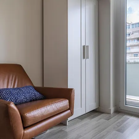 Glamorous 2bdr By Lovelystay *